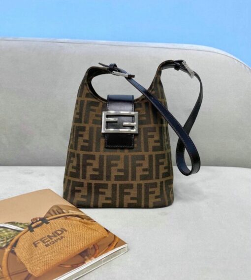 Brown Fendi Replica Classic Zucca Baguette FF Shoulder Bag JB522 made of cowhide and canvas