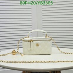 White Chanel vanity bag with chain, made from premium leather