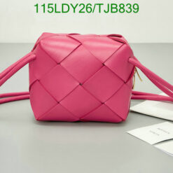 Replica Bottega Veneta Pink Cassette Bag with Dustbag Inclusion OLS115